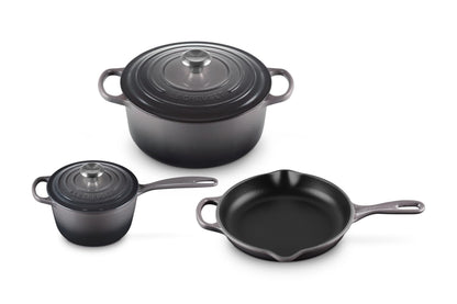 Le Creuset Enameled Cast Iron Signature Cookware Set