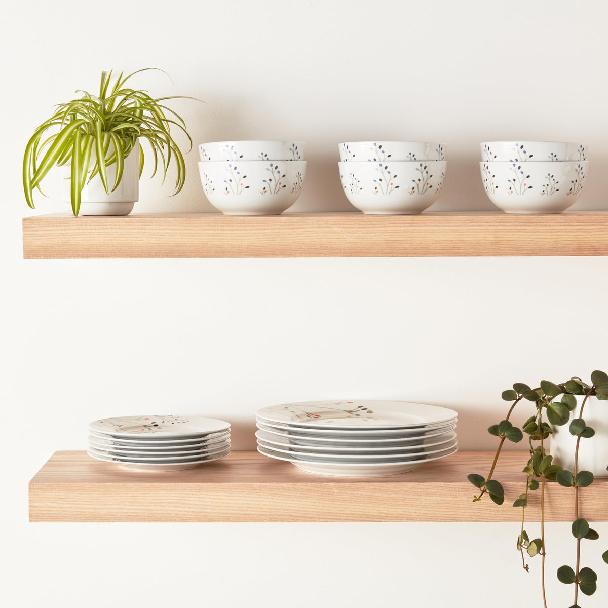 18-Piece Porcelain Dinnerware Set for Six
